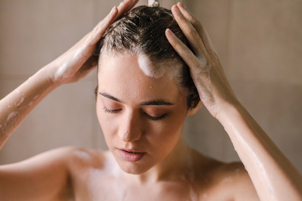 The Dos and Don'ts of Scalp Scrubbing: Best Top Tips for a Safe and Effective Experience!